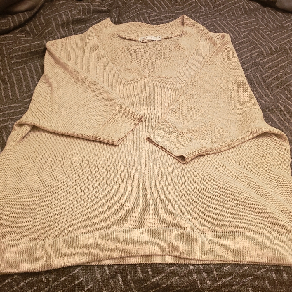 3/$25 Reitmans linen blend V-Neck sweater with 3/4 length sleeves, size L